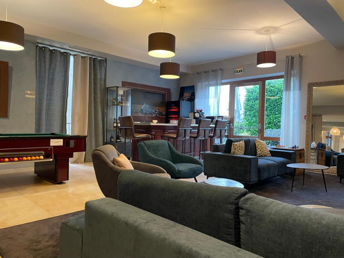 רבל Le Pavillon Du Chateau, Hotel & Spa מראה חיצוני תמונה