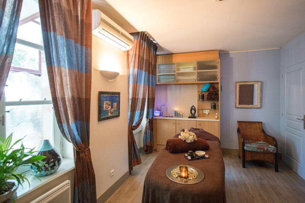 רבל Le Pavillon Du Chateau, Hotel & Spa מראה חיצוני תמונה