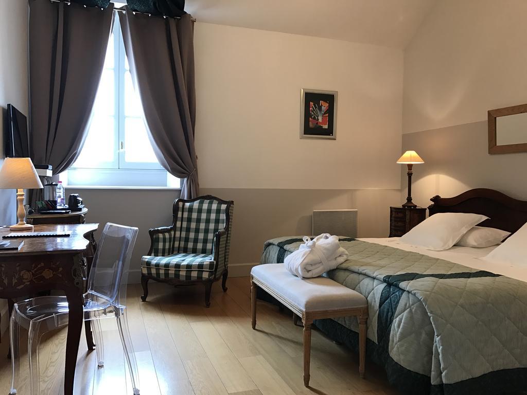 רבל Le Pavillon Du Chateau, Hotel & Spa מראה חיצוני תמונה