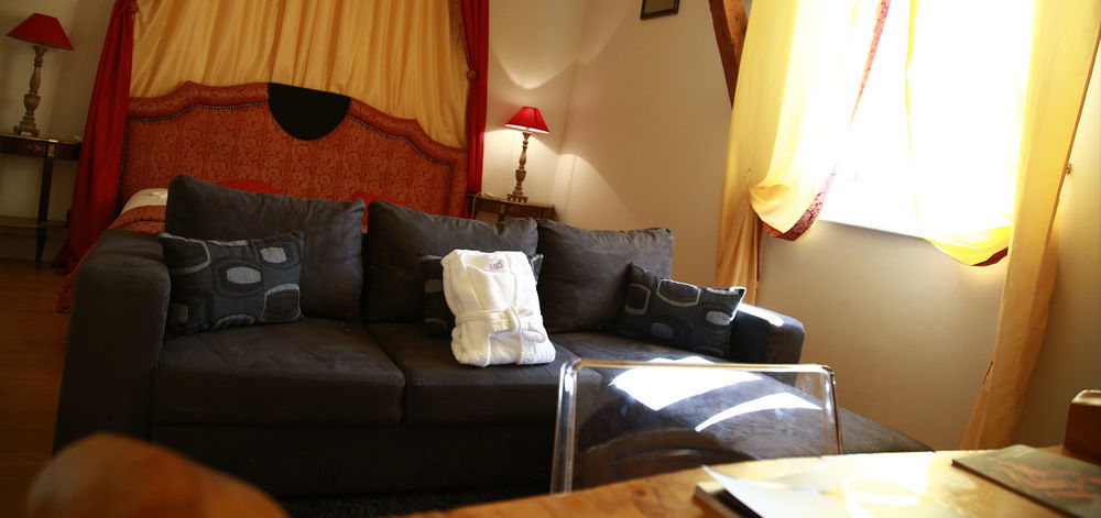 רבל Le Pavillon Du Chateau, Hotel & Spa מראה חיצוני תמונה