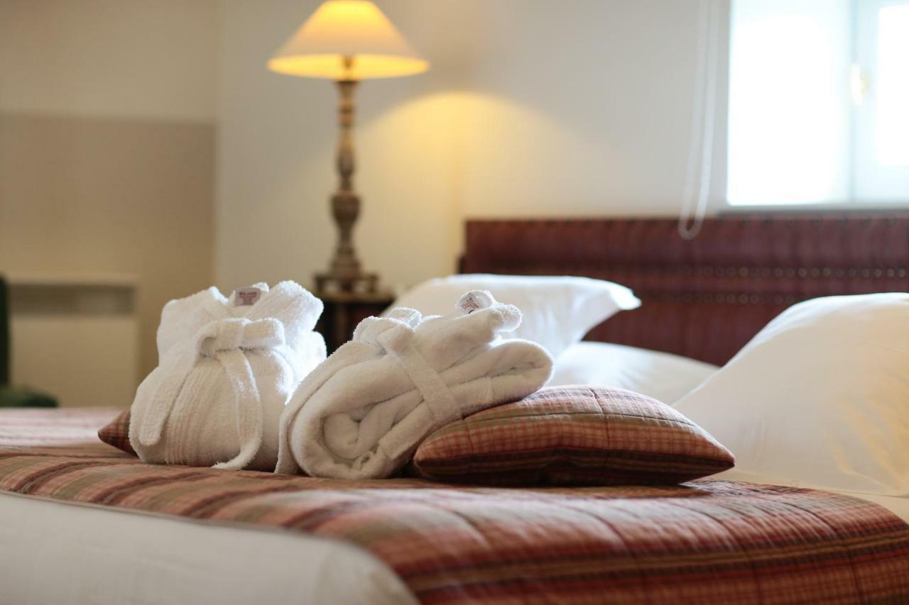 רבל Le Pavillon Du Chateau, Hotel & Spa מראה חיצוני תמונה