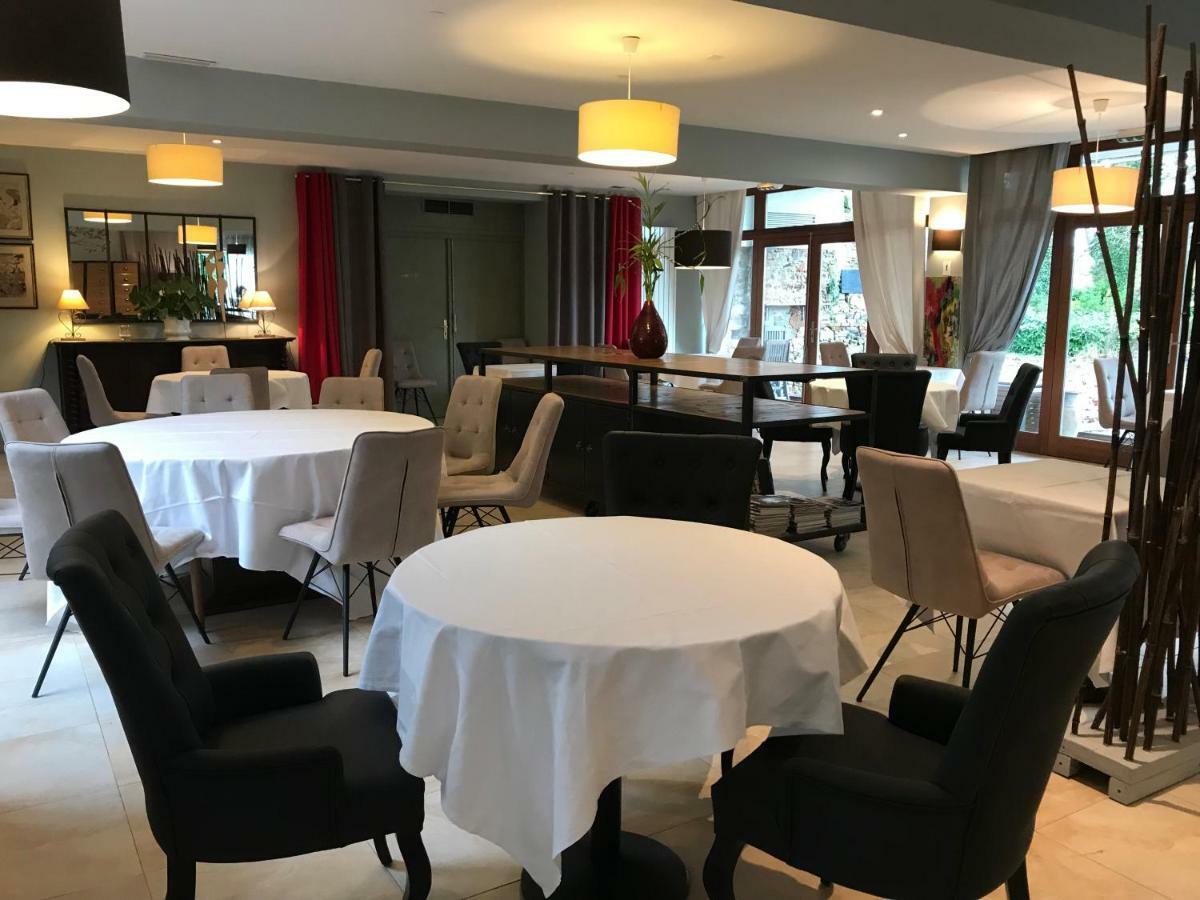 רבל Le Pavillon Du Chateau, Hotel & Spa מראה חיצוני תמונה