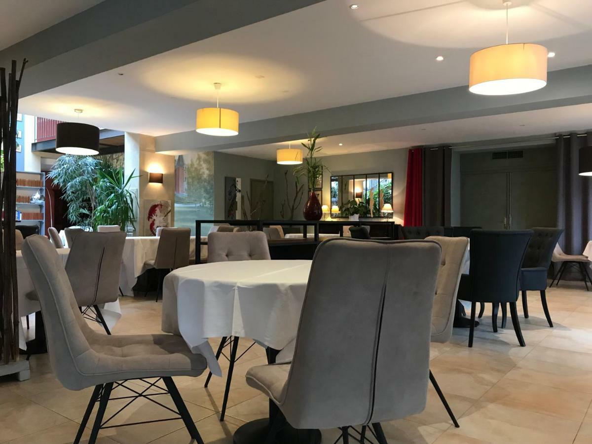 רבל Le Pavillon Du Chateau, Hotel & Spa מראה חיצוני תמונה